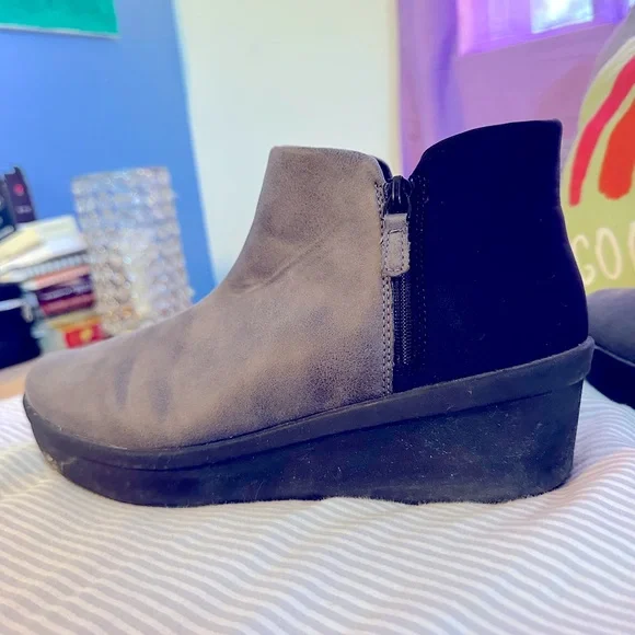 ⭐️CLARKS CLOUDSTEPPER Step Rise Up Leather Ankle Boots, Wm. Sz.10🌻 - Picture 3 of 15